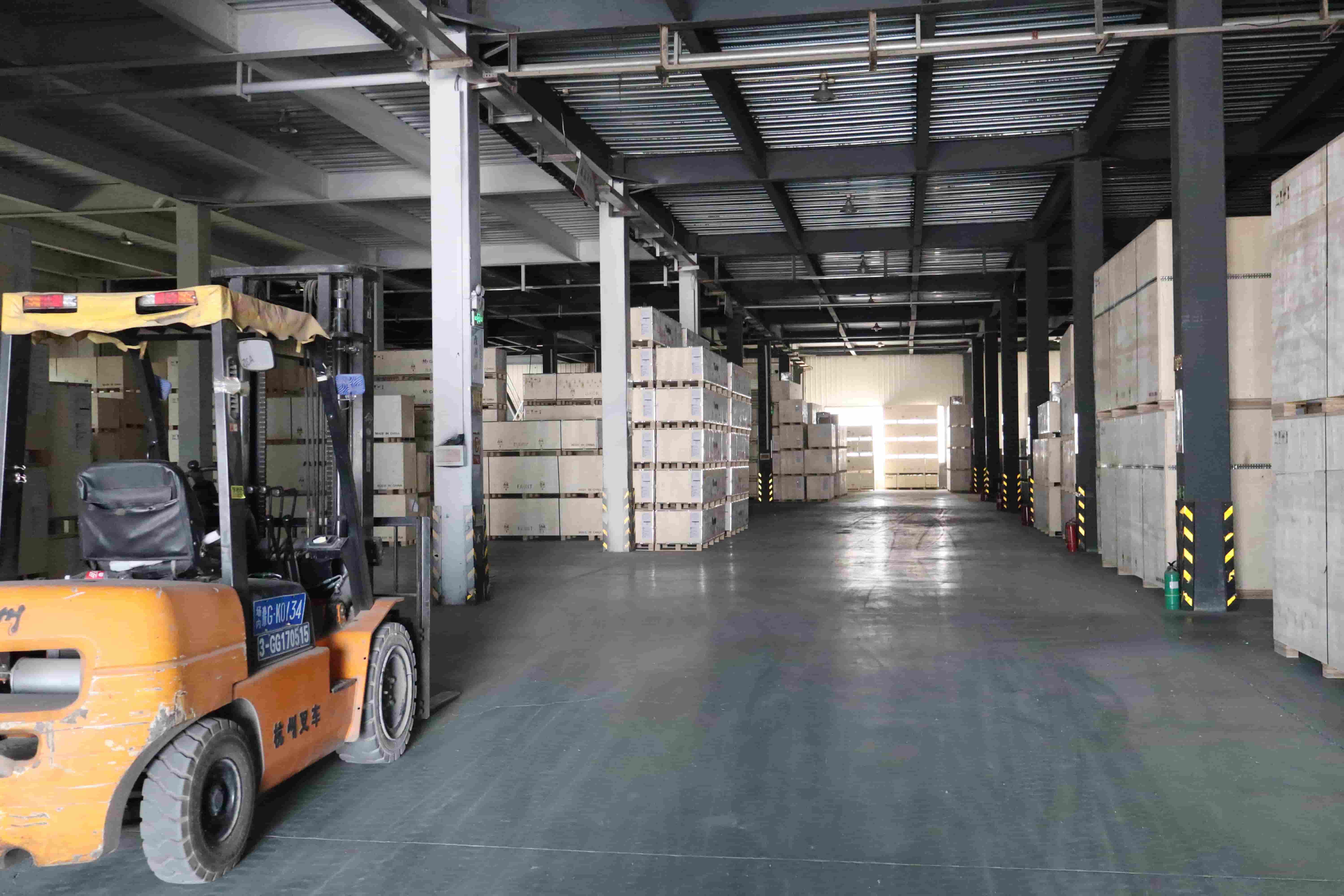 As a direct manufacturer of printing equipment, we manage the full production chain. 1